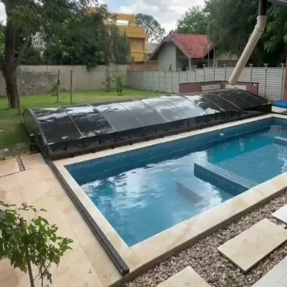 Cobertura Retrátil para Piscina em Rio Claro SP Cobertura Retrátil para Piscina em Rio Claro SP — Cobertura em área de piscina
