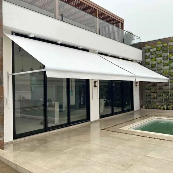 Toldo Cortina com Braços Laterais em Rio Claro SP Toldo Cortina com Braços Laterais em Rio Claro SP — Instalação em estacionamento