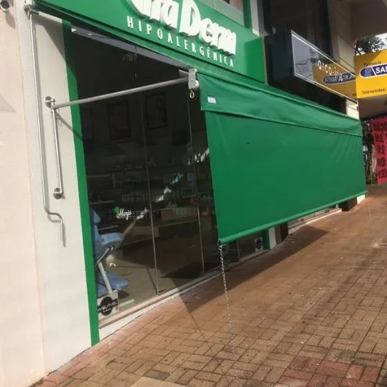 Toldo Cortina com Braços Laterais em Rio Claro SP Toldo Cortina com Braços Laterais em Rio Claro SP — Cobertura em passagem coberta entre ambientes