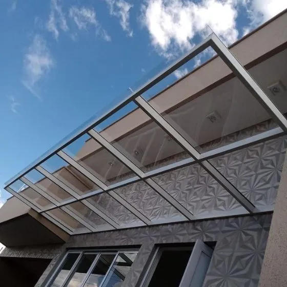 Toldo Fixo Policarbonato Compacto em Rio Claro SP Toldo Fixo Policarbonato Compacto em Rio Claro SP — Cobertura com estrutura metálica reforçada